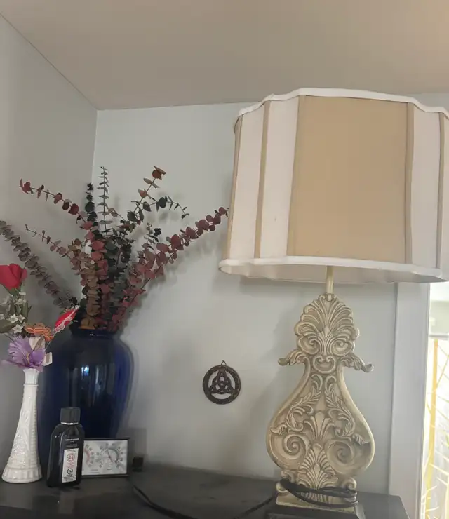 Grande lampe de salon vintage style rococo in Indoor Lighting & Fans in Laval / North Shore - Image 4