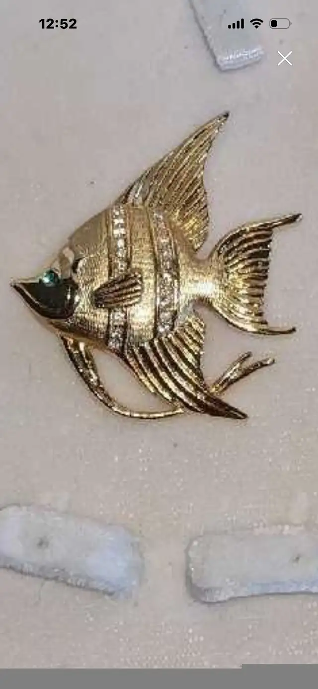 VINTAGE PIN/BROOCH (Just lik new) in Arts & Collectibles in Regina - Image 3