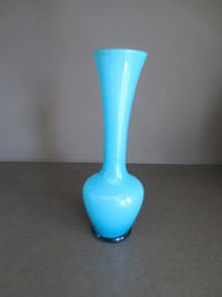 Vase bleu petit.
