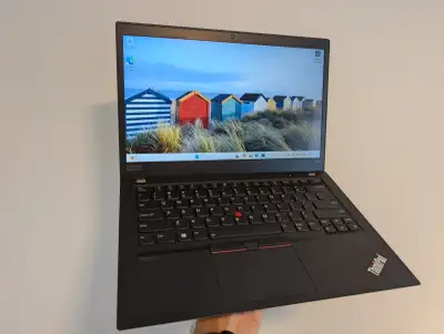 T14s Lenovo 8 core Ryzen 7 PRO/16gb/512GB/Read, View more
