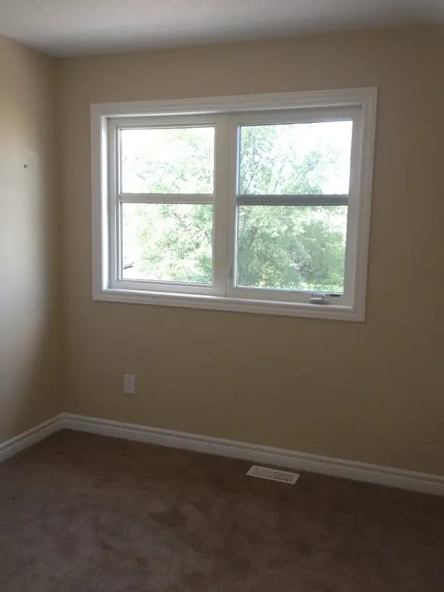 Bedroom Kanata High Tech Hub  (all utilities included)63234755532161123