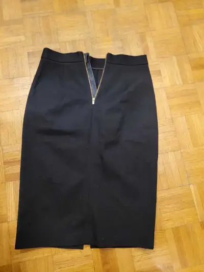 Banana Republic size 6 skirt , View more