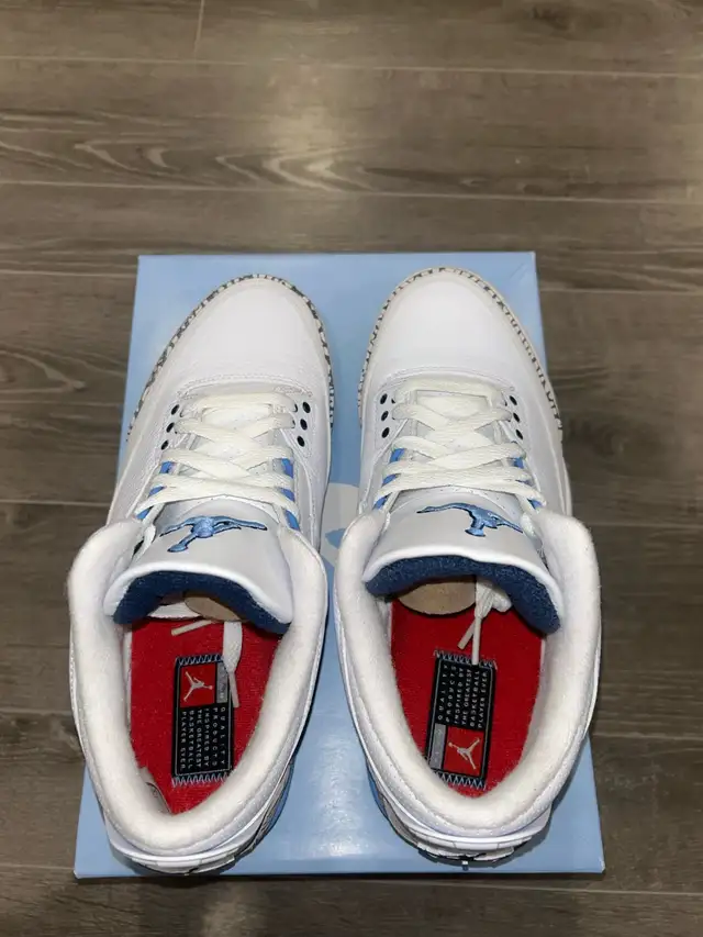 Jordan 3 UNC in Men's Shoes in Markham / York Region - Image 5