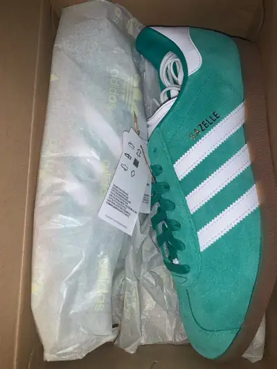 Brand new Adidas Sneakers. E-Transfer or Cash. (Pick up only)