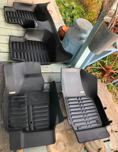 Hi, available are 3 Black Tuxmat- the ultimate car Mats. 2 for the front, and 1 for the back - they...