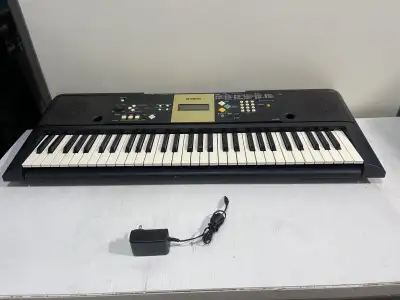 Yamaha YPT-220 Keyboard, View more