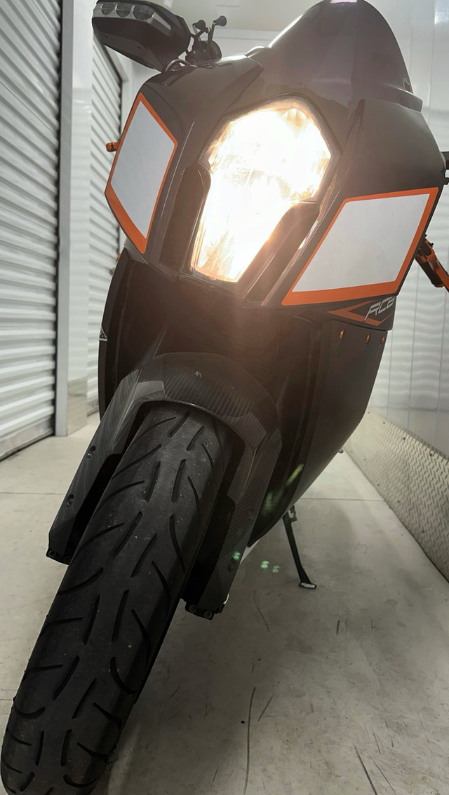 2009 KTM RC8r - a rare and powerful bike! in Sport Bikes in City of Toronto - Image 4