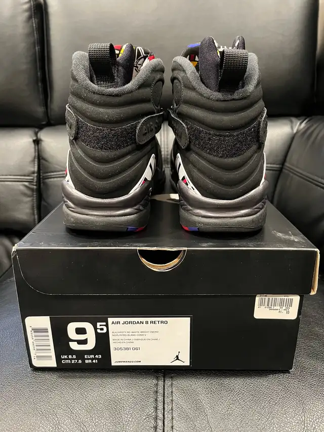 Air Jordan 8 Retro • Playoffs • Size 9.5 in Men's Shoes in City of Toronto - Image 3