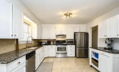 HOUSE for Rent Bedford August1st