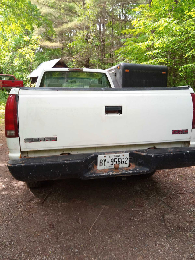 2000 chev 2500 2wd reg cab in Cars & Trucks in Kingston - Image 4
