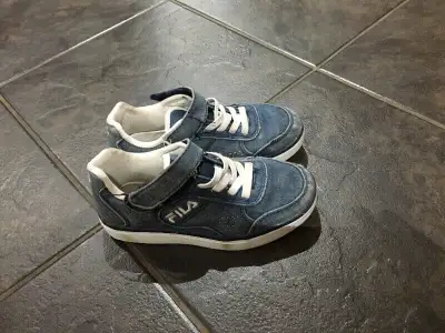 Boys size 12 Fila shoes, View more