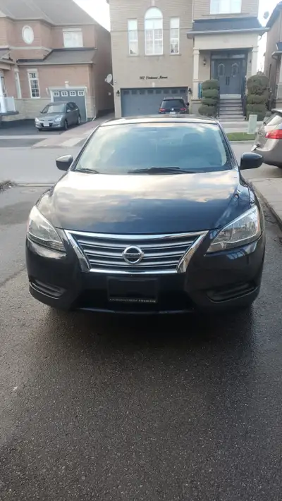 In good condition, power windows, power mirrors, AC/Heat, CD player and Bluetooth. Also it has safet...