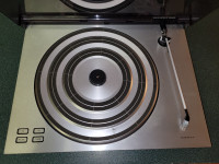 Bang and Olufsen 1700 Vintage Turntable