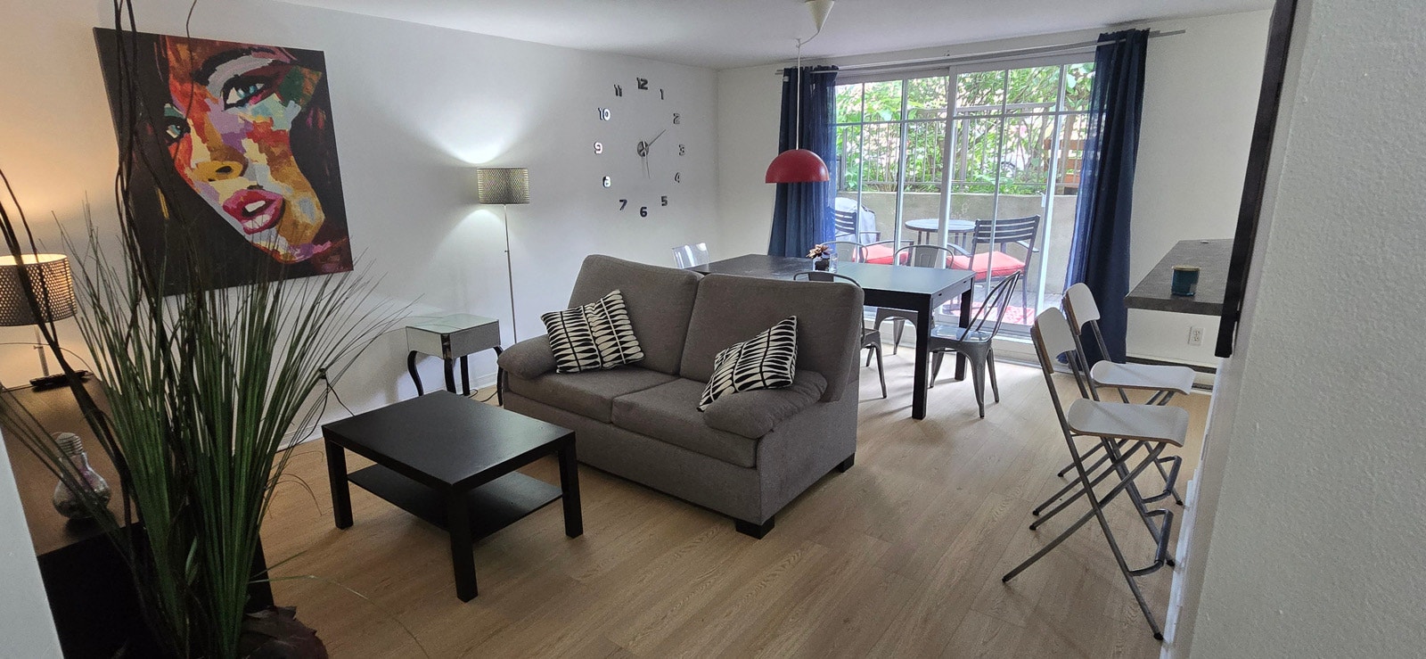 appartement 3 1/2 à louer, 2 min à pied du métro PieIX — photo 1