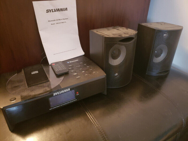 Sylvania bookshelf mini stereo in General Electronics in St. Catharines