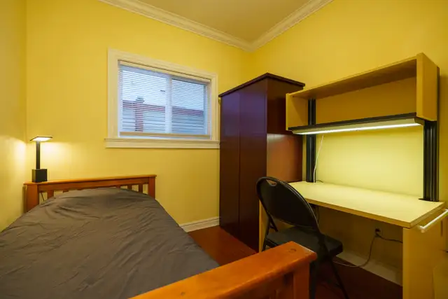 Furnished 1BR @Metrotown Center For Student Roommate--Seeing Now in Room Rentals & Roommates in Burnaby/New Westminster - Image 5