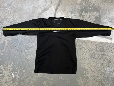 Hockey sweater/jersey - size JR S/M, View more