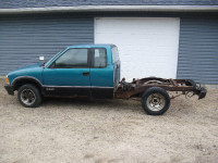 parting out 1994 Chevy S-10 extended cab pick-up