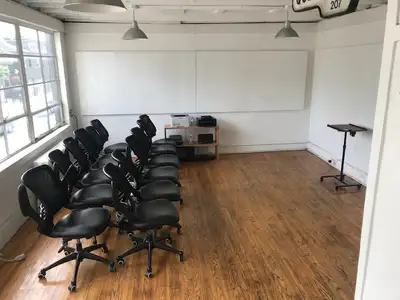 Beautiful Downtown Second Story Space in Older Boutique Bldg. Available immediately. Over 1,300 sq f...