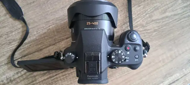 Panasonic Lumix DMC-FZ1000 Camera