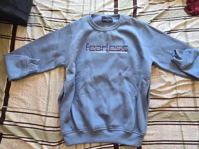 Sweatshirt neuf/ new, View more