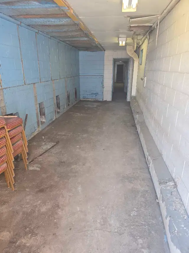 Land, storage and building for rent63838172977667124