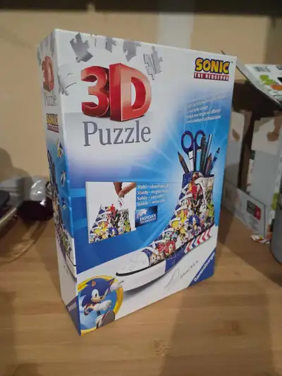This Ravensburger Sonic The Hedgehog 3D puzzle doubles as a pen holder once assembled, offering both...