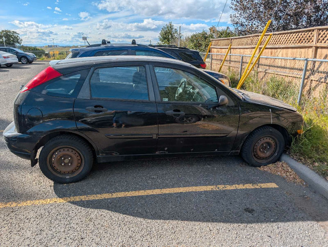 2006 Ford Focus Hatchback  in Cars & Trucks in Calgary - Image 2