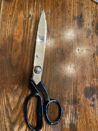 Vintage Canadian 11” IS brand scissors excellent