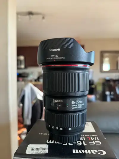 Canon 16-35mm F4 IS USM, View more
