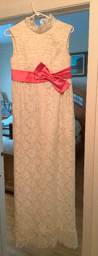 Beautiful Vintage Prom Dress (‘69): Sz 9: Italian Lace