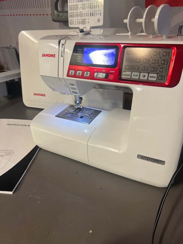 Janome 4120 QDC sewing machine Hobbies & Crafts Oshawa / Durham