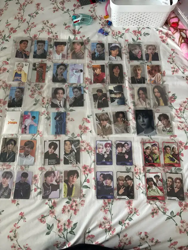 K pop Photocards (multiple groups)