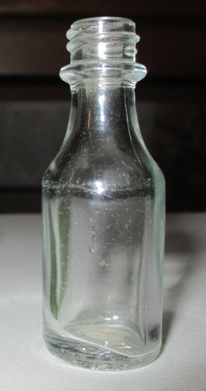Collectable Miniature AVON Sample Bottle Rare Reduced! in Arts & Collectibles in Bedford