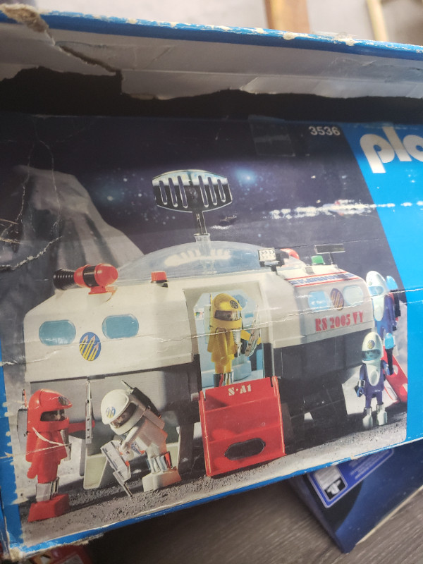 Playmobil 3536 Vintage Geobra Space Station Command Base 1980 in Toys & Games in Cole Harbour - Image 4