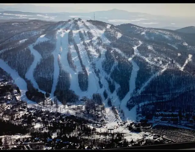 Loge 51/2 41/2 31/2 Bromont remise et stationnement privé inclus in Long Term Rentals in Granby - Image 11