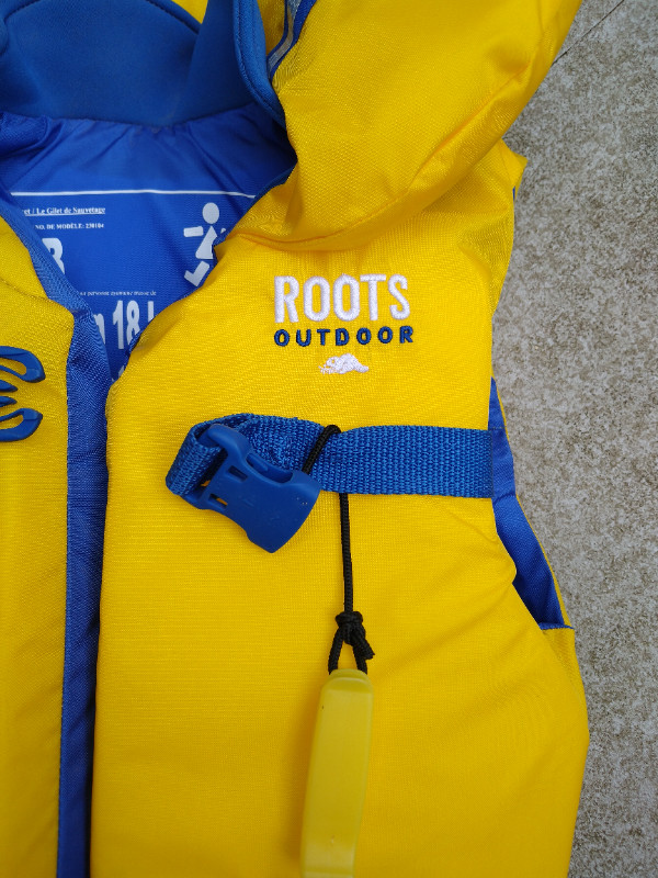 Roots Outdoors, Life Jacket – PFD –Size B (18 – 41 kg) in Water Sports in Kitchener / Waterloo - Image 2