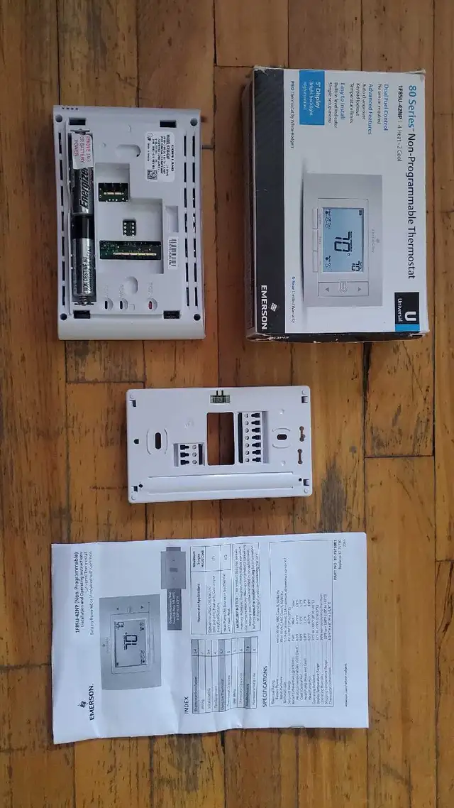 Emerson Thermostat in Heating, Cooling & Air in City of Montréal - Image 6