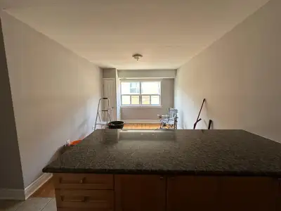 2 months Accommodation near HUMBER LAKESHORE campus