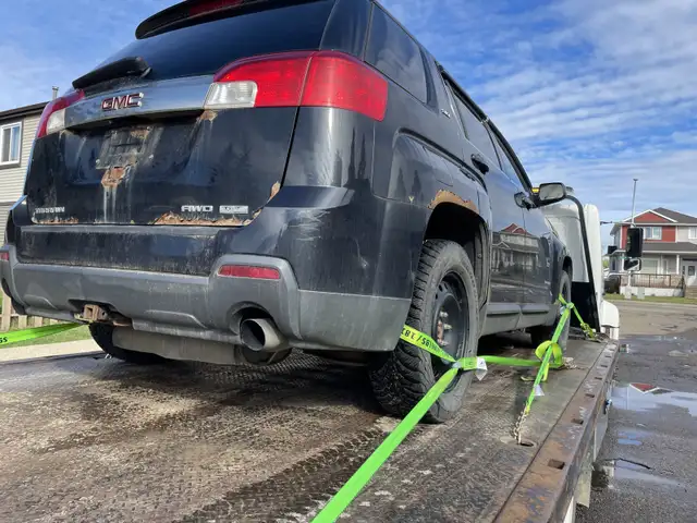 you can keep the battery, all the interior parts in Other Parts & Accessories in St. Albert - Image 8