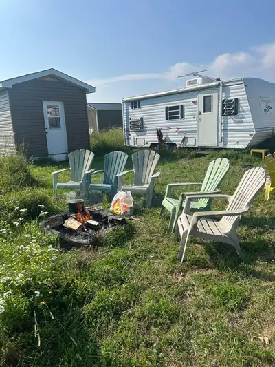 At Verner river the beautiful view clean land it has a shed and two camper vans easy access to the r...