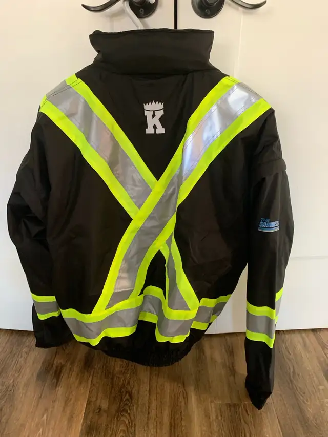 Work Winter Coat in Men's in Oshawa / Durham Region - Image 2