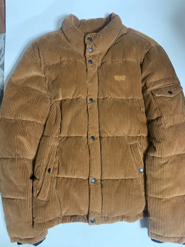 Levi's Corduroy Puffer in Men's in Markham / York Region - Image 2