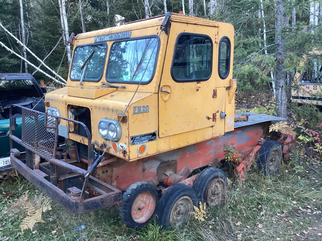 Tracked vehicle in Other in Timmins - Image 2