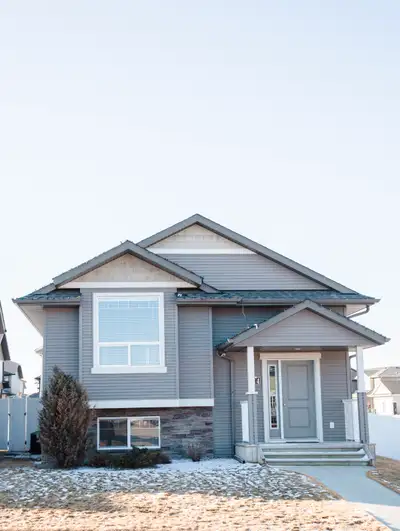 House for Rent - Red Deer