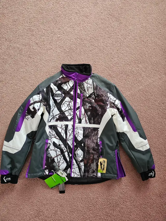 Women's Snowmobile Clothing in Snowmobiles in Bedford - Image 5