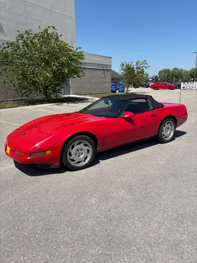Safetied 1992 Chevrolet Corvette Convertible with 45,382 miles, (73,000km). 5.7L LT1 V8 RWD with 4 s...