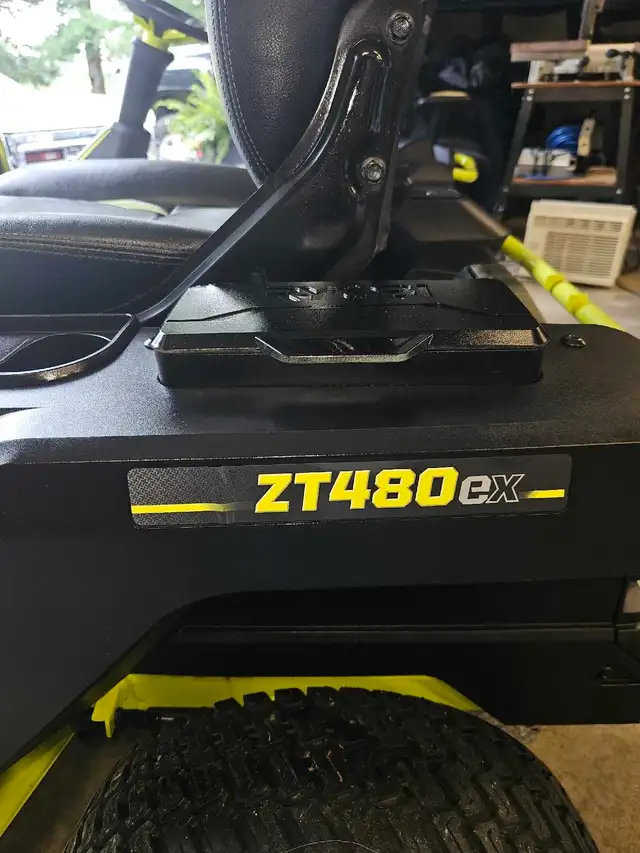Ryobi Zero Turn Lawnmower in Lawnmowers & Leaf Blowers in Ottawa - Image 6