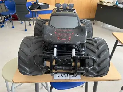 For sale, Fastlane monster truck Snake bite 1/8 scale , 27Mhz. no remote or battery, missing battery...