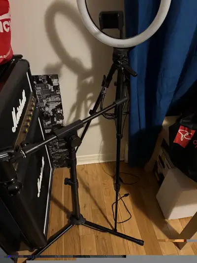 Professional microphone stand with height and length adjustment, View more